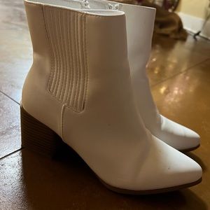 White boot
